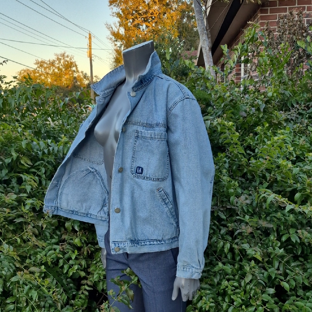 LA Blues 80's Denim Blue Jean Jacket Embroidered Motif Logo & Metal Buttons